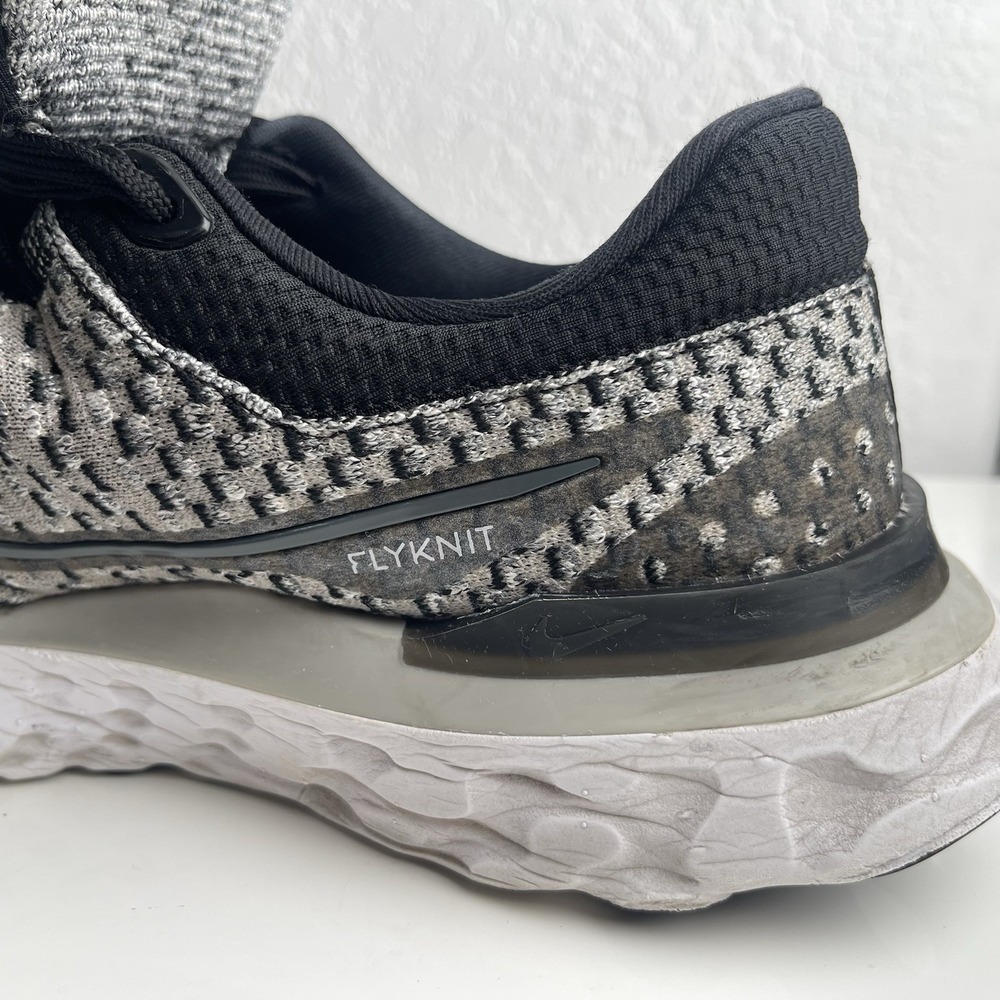 NIKE React Infinity Run OREO Flyknit 3 Men's Sz 10.5 Shoes DH5392-006 - EUC - Picture 7 of 9